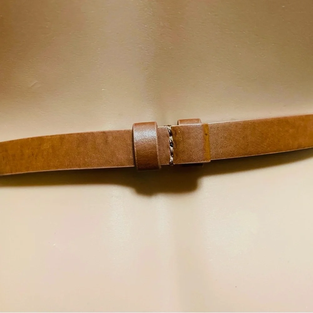 EXPRESS VINTAGE BELT DOUBLE HOOK HARDWARE WOMEN SKINNY BROWN COLOR SIZE S / M